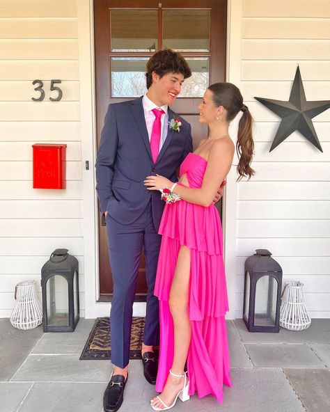 Hot Pink Prom Look, Pink Prom Dress And Date, Pink Prom Pictures, Prom Date Pics, Hot Pink Prom Couple, Pink Prom Dress Couple, Hot Pink Prom Dress Couple, Prom Poses Couples, Prom Date Pictures