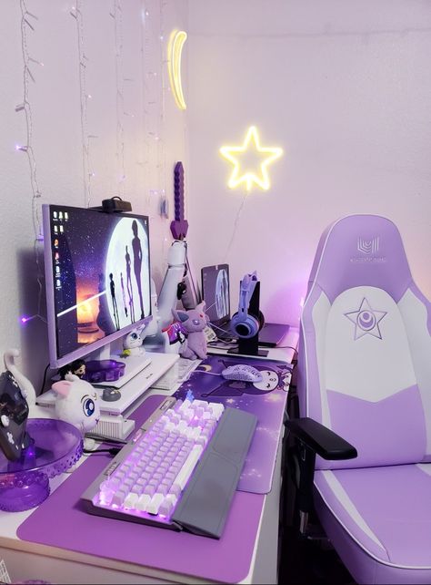 Purple gaming accessories Gaming Setup Aesthetic, Games Room Inspiration, Purple Desk, Gamer Bedroom, Lavender Room, Fesyen Islam, Bilik Idaman, Gamer Setup, Otaku Room