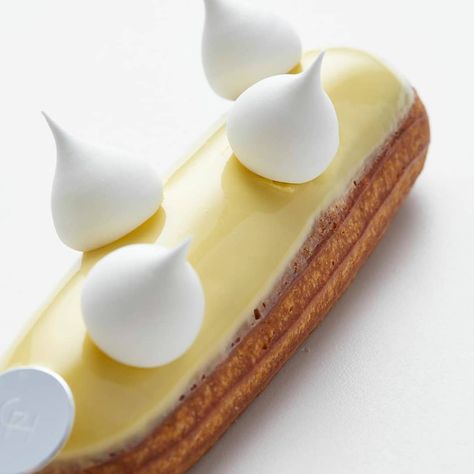 Trendy Pastry of 2020 on Instagram: “🇫🇷 Un Éclair citron meringué ça vous tente ? 🇬🇧 Are you in for a Lemon and Meringue Eclair ? . _________________ 👉 Make sure to follow…” Eclairs, Meringue, Pastry, Lemon, Instagram