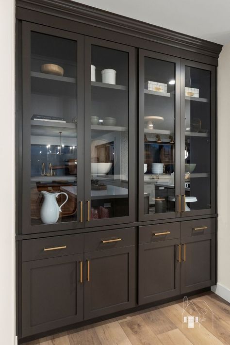 Bar Cabinets For Home, Dining Room Built In Cabinets, Built In Bar Cabinet, Dining Room Storage Cabinet, Built In China Cabinet, Kitchen Display Cabinet, Dining Room Built In, Dining Hutch, Dining Room Cabinet