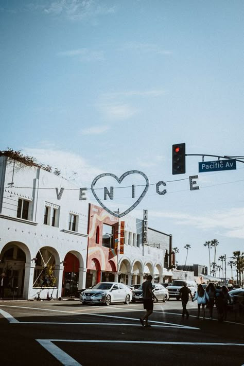 Beverly Hills Sign, Pier Santa Monica, Los Angeles Itinerary, Los Angeles Wallpaper, Venice Beach Los Angeles, City Of Stars, Los Angeles Aesthetic, Venice Beach California, Los Angeles Beaches