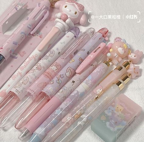 sanrio stationary💖💕 Art Supplies For Beginners, Best Art Supplies, Cartoon Kitty, Pink Academia, Pretty School Supplies, Stationery Obsession, Cute Stationary School Supplies, Cute School Stationary, Kawaii School Supplies