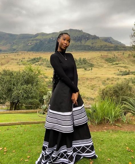 Umbhaco Xhosa Skirts, African Traditional Dresses Xhosa, Xhosa Traditional Attire Women, Umbaco Xhosa Dresses, Traditional Dresses Xhosa, Xhosa Attire Traditional Dresses, Xhosa Skirt, Umbhaco Xhosa Designs, Xhosa Makoti Outfits