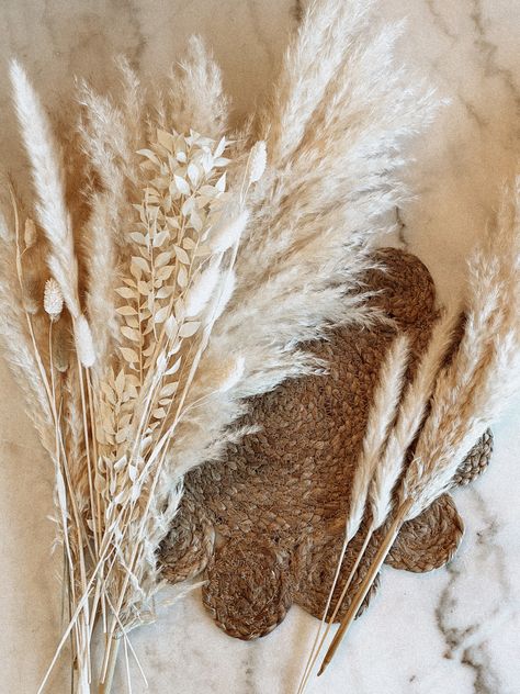 Boho Aethstetic Pictures, Beige Boho Aesthetic, Bohemian Screensaver, Boho Beach Vibes, Tan Aesthetic Pictures, Bohemian Aesthetic Wallpaper, Boho Esthetics, Pampas Aesthetic, Boho Aesthetic Photos