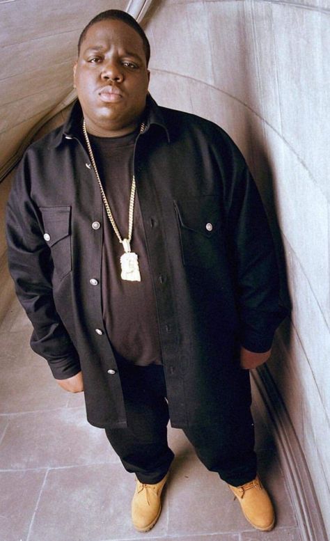 The Notorious B.I.G. Look Hip Hop, East Coast Hip Hop, Tupac And Biggie, 90s Fashion Outfits Hip Hop, Room Pics, Hip Hop 90s, Hip Hop Classics, Aaliyah Style, 90s Hip Hop Fashion