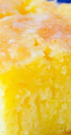 Easy Non Chocolate Desserts, Lemon Jello Cake, Lemon Pudding Recipes, Jello Cake Recipes, Pudding Recept, Delicious Casseroles, Lemon Delight, Lemon Cake Mix Recipe, Poke Cake Lemon