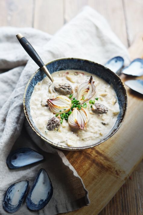 Recipe For Clam Chowder, Pacific Northwest Food, Polar Bear Plunge, Food With A Twist, Mushroom Stock, Morel Mushrooms, Wild Herbs, Chowder Soup, Clam Chowder