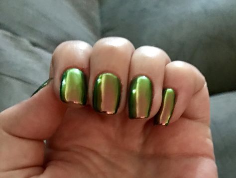 Red Nails With Green Chrome, Gold Chrome And Green Nails, Duo Chrome Nails, Green Nails With Chrome Powder, Green Chrome Dip Nails, Like Green Chrome Nails, Chameleon Nails, Red Chrome Nails, Mirror Nails