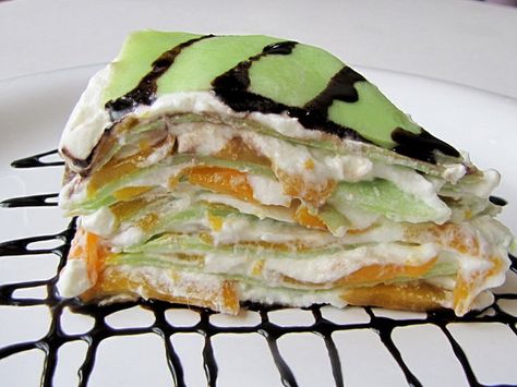 I Can Do That!: Pandan Crêpe Layer Cake Filipino Merienda, Pinoy Dessert, Heavenly Desserts, Mille Crepe, Baking Blog, Filipino Food, Asian Desserts, Filipino Recipes, Fancy Cakes