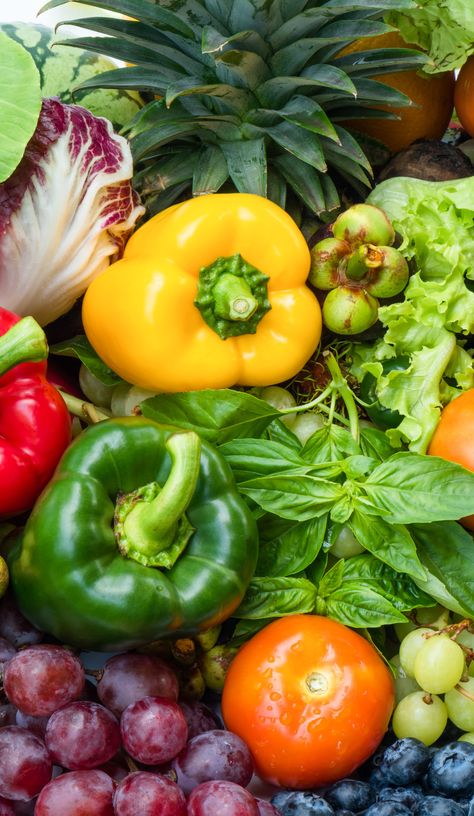 Find out how nutritious AeroGarden produce is compared to store-bought organic produce! Healthy Pepper Steak Recipe, Recipes With Banana Peppers, Start Eating Healthy, Dragon Fruit Plant, Frugal Gardening, Fruit Tree Garden, Stuffed Peppers Healthy, Rich Food, Growing Veggies