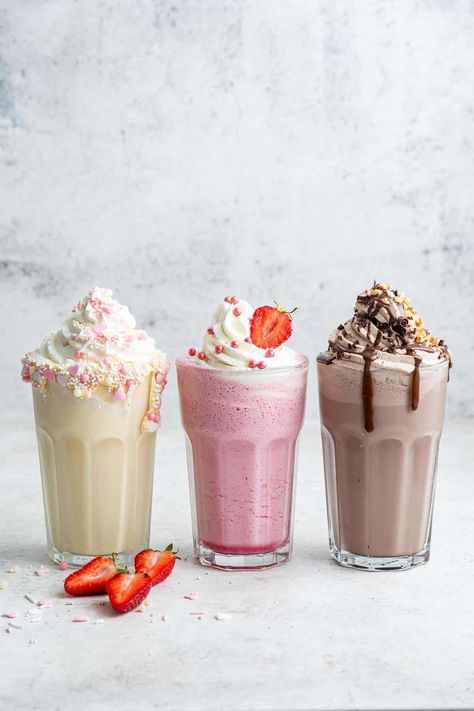 How to Make a Milkshake - Easy Recipe Formula - Dessert for Two Basic Milkshake Recipe, Best Milkshake Recipe, Milkshake At Home, Milkshake Ideas, Carb Breakfast Ideas, Malt Recipe, Cookies And Cream Milkshake, Milkshake Recipe Easy, Milkshake Recipe Chocolate