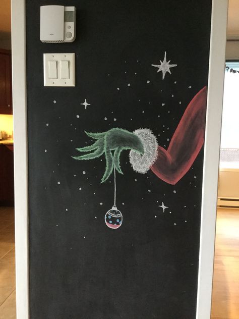 Chalk Wall Christmas Ideas, Whiteboard Art Christmas, Christmas Chalk Wall, December Chalkboard Calendar, Christmas Chalkboard Art Easy, Black Board Ideas, Christmas Blackboard Ideas, Chalk Wall Ideas, Holiday Chalkboard Art