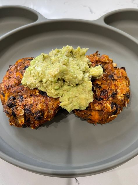 Blw Black Beans, Sweet Potato Black Bean Recipe, Bean Patties Recipe, Beans For Babies, Bean Patty, Bean Patties, Led Weaning Recipes, Black Bean Patties, Sweet Potato Patties