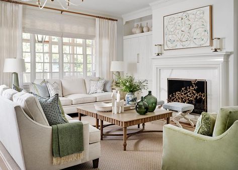 Tori Rubinson Interiors | The Family room was in need of smart storage for a growing family. The client also wanted to keep the family room light and bright and very… | Instagram Tori Rubinson Interiors, Family Room Light, Tori Rubinson, Family Room Lighting, New House Living Room, Smart Storage, The Client, Growing Family, Room Designs