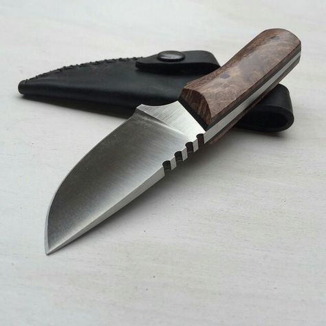 Bruta faca Messer Diy, Redwood Burl, La Forge, Bushcraft Knives, Edc Knife, Knife Design, Cool Knives, Knife Sheath, Camp Knife