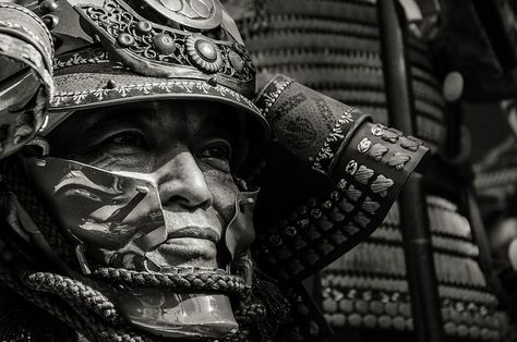 Face of a samurai Samurai Photography, Samurai Mask Tattoo, Samurai Warrior Tattoo, Guerriero Samurai, Ronin Samurai, Samurai Mask, Samurai Tattoo Design, Design Tattoos, Samurai Helmet