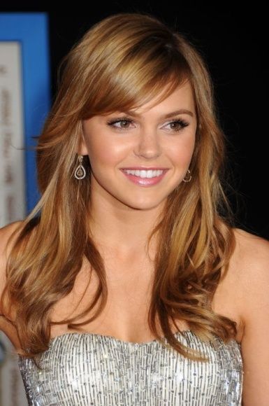 Top 9 Haircuts for Heart Shaped Faces Heart Shaped Faces, Heart Shaped Face Hairstyles, Aimee Teegarden, Girl Haircuts, Long Hair With Bangs, Winter Hair Color, Side Bangs, Heart Face Shape, Haircuts For Long Hair