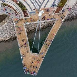 Vancouver Waterfront Park « Landscape Architecture Platform | Landezine Campus Landscape Design, Viewing Deck, Waterfront Architecture, Urban Ideas, Water Architecture, Floating Architecture, Urban Design Diagram, City Branding, Park Design