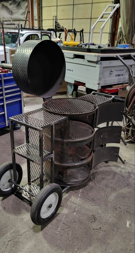 Uds ugly drum smoker 55 gallon barrel grill smoke meat metal fabrication bbq 55 Gallon Drum Ideas, 55 Gallon Drum Smoker, Wood Stove Water Heater, Bbq Grill Diy, Oil Drum Bbq, Diy Grill Table, Ugly Drum Smoker, Build A Smoker, Barrel Bbq