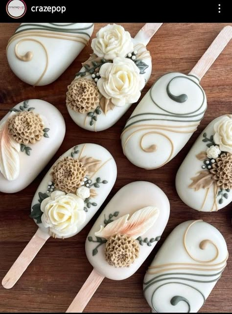 Boho Cakesicles Ideas, Boho Cakecicles, Cakecicles Ideas Wedding, Boho Chocolate Covered Strawberries, Flower Cakesicles, Green Cakesicles, Boho Cakepops, Boho Cakesicles, Cake Sicles Design