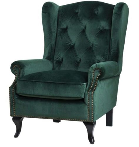 Green Wingback Chair, Muebles Shabby Chic, Green Velvet Chair, Fancy Chair, Velvet Living Room, Luxury Chairs, Hill Interiors, Living Room Sofa Design, Velvet Chair