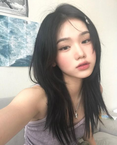 Soft Makeup Looks, Korean Hair, Hair Reference, Asian Makeup, Dream Hair, Cute Selfie Ideas, Pretty Selfies, Pretty Makeup, Cute Makeup