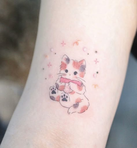 Brown Cat Tattoo, Cute Aesthetic Tattoo, Kawaii Cat Tattoo, Calico Cat Tattoo, Cute Cat Tattoo Ideas, Korean Tattoo Ideas, Neck Tattoo Women, Best Friends Tattoo, Simple Cat Tattoo