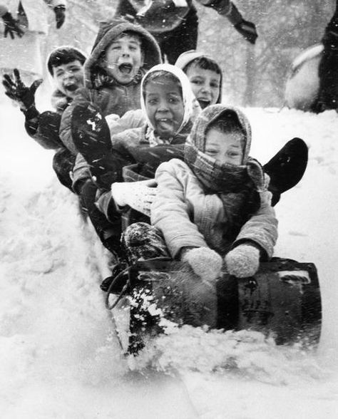 A winter scene with excited children on a toboggan. Photo from 1975. Image ID: 7849 Legacy Letters, Funny Family Photos, Ski Vintage, Vintage Christmas Photos, Winter Trip, Antique Photography, Metal Drum, Winter Scenery, Photo Vintage