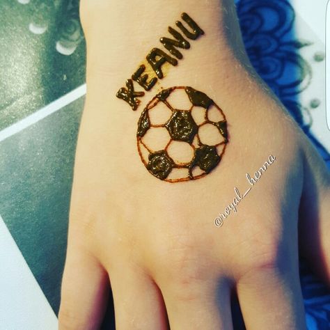 Henna für Jungs Henna For Boys, Henna Sleeve, Hammer Tattoo, Cute Henna Tattoos, Jagua Tattoo, Cute Henna, Henna Tattoo Hand, Simple Henna Tattoo, Forearm Tattoo Design