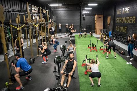 Personal Training Studio Design, Gym Makeover, Crossfit Studio, Functional Training Gym, Gym Community, Crossfit Garage Gym, Fitness Design Gym, Football Factory, Commercial Gym Design