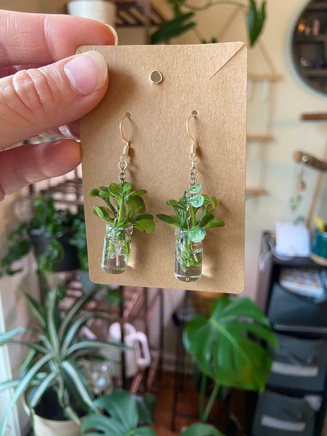 Houseplant Earrings, Useful Resin Projects, Etsy Cute Stuff, Plant Mom Gifts, Small Friend Gifts, Living Jewelry, Diy Plant Gifts, Crochet Gift For Friends, Gift For Plant Lover