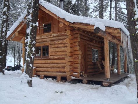 12x16 Cabin, Log Cabin Living, Little Cabin In The Woods, Log Cabin Ideas, Cabin Tiny House, Small Log Cabin, Hunting Cabin, Cabin Kits, Tiny Cabins