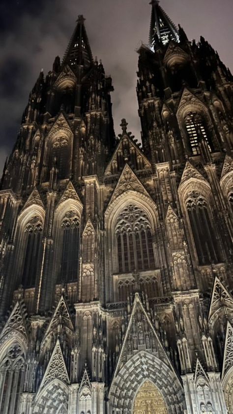 Cathedral Aesthetic, Goth Architecture, Gothic Castle, Arte Peculiar, Castle Aesthetic, Gothic Church, Spotify Artist, Gothic Aesthetic, Architecture Old