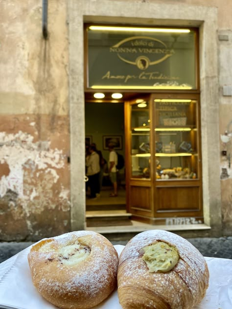 10 Best Bakeries in Rome and What They're Known For — Chef Denise Brunch In Rome, Rome Cafe Aesthetic, Rome Italy Food, Rome Coffee, Pizza By The Slice, Rome Trip, Viking Cruise, Cake Pizza, Italy Trip Planning