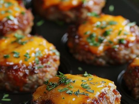 Mini Cheddar-Stuffed Meatloaf Bites: Big Flavor in Every Bite - NewsBreak Cheddar Meatloaf, Dreamsicle Salad Recipe, Mounds Bars Recipe, Meatloaf Bites, Rice Paper Rolls Recipes, Chili Cheese Dog Casserole, Cookie Dough Dip Recipe, Chicken Ramen Recipe, Lush Recipes