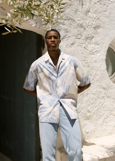 Nueva colección Primavera – Verano 2021 de Men | Mango Man USA Mens Vacation Outfits, Fashion Diversity, Vacation Outfits Men, Tropical Vacation Outfits, Party Outfit Men, Tropical Outfit, Summer Party Outfit, Men's Summer Fashion, Mens Editorial