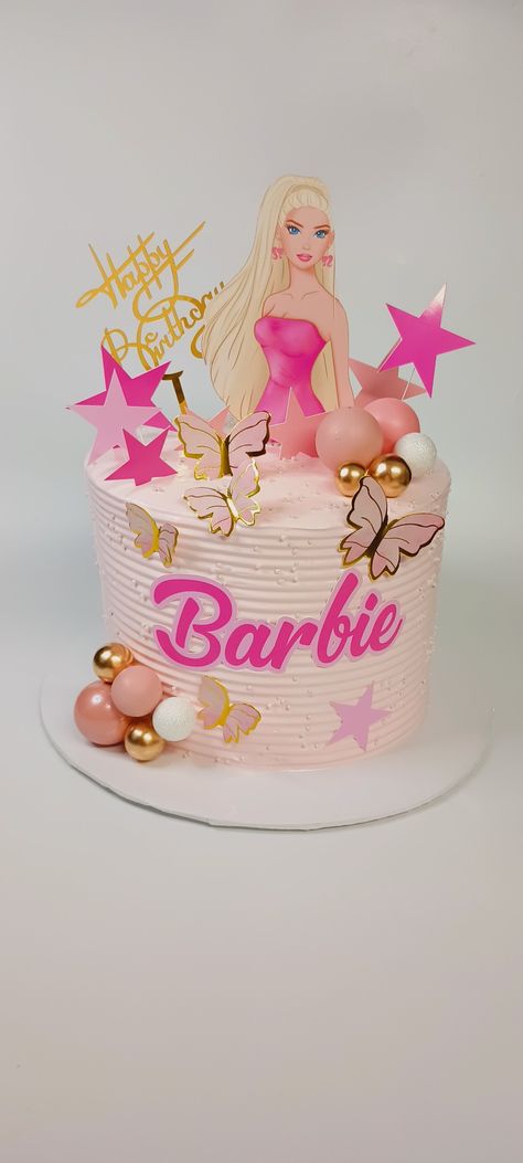 Barbie cake Barbie Inspired Cake, Barbie Sheet Cake, Barbie Photoshoot, Sweet Birthday Party, Teen Cakes, Sweet Corner, Barbie Birthday Party, Barbie Cake, Sweet Birthday