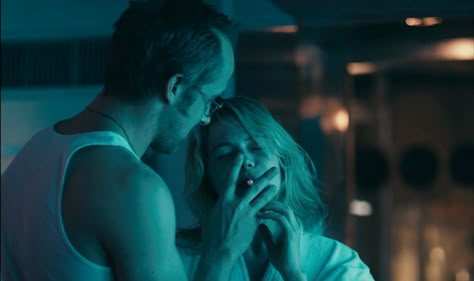 Blue Valentine, Dir: Derek Cianfrance DoP: Andrij Parekh Year: 2010 Blue Valentine Movie, Colorful Movie, Valentines Movies, Color In Film, Neon Light Art, Film Ideas, Blue Valentine, Film Grab, A Script