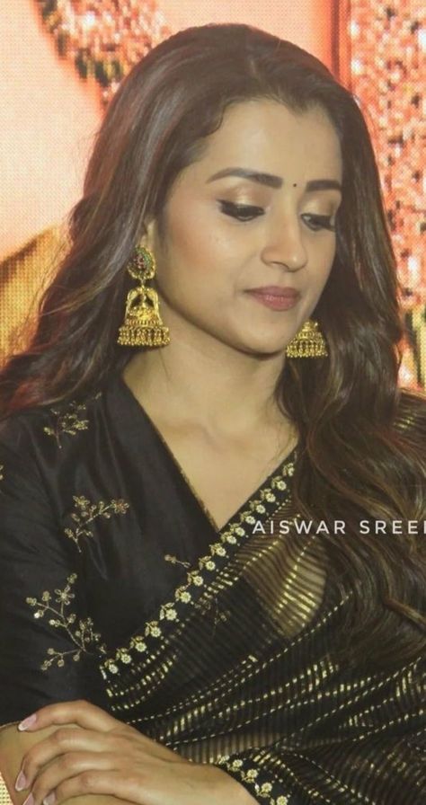 Trisha Saree Look, Trisha Saree Pics, Trisha Krishnan Saree, Trisha In Saree, Trisha Saree, Trisha Hot, Trisha Actress, Trisha Photos, Bengali Bridal Makeup