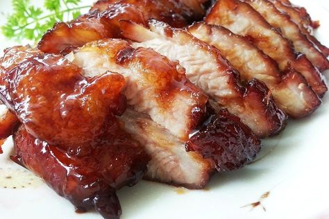 Char Siew, Char Siu Pork, Chinese Bbq Pork, Chinese Pork, Easy To Cook Meals, Pork Belly Recipes, Char Siu, Barbecue Pork, Sliced Meat