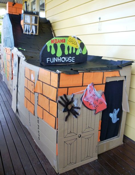 Diy Halloween Maze For Kids, Juegos Halloween, Maze Halloween, Halloween Hallway, Haunted House For Kids, House Halloween Party, Halloween Carnival Games, Halloween Toddler Party, Haunted House Halloween Party