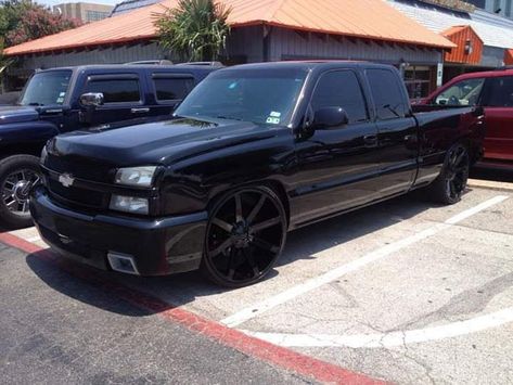 Cat Eye Chevy, Cateye Chevy, Chevy Trucks Lowered, Trucks Lowered, Silverado Crew Cab, Lowrider Trucks, Dropped Trucks, Vision Board Pics, Lowered Trucks