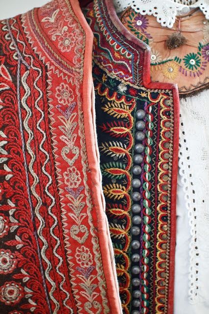 Polish Embroidery, Polish Folk Art, Polish Folk, Folk Clothing, Folk Dresses, Folk Embroidery, Traditional Costume, Folk Costume, Historical Clothing