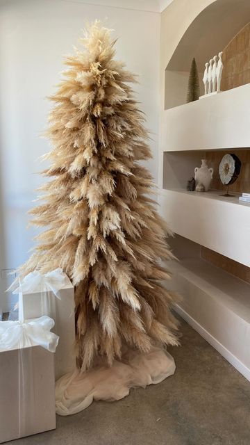 Pampas Grass Tree, Christmas Pampas, Christmas Event Ideas, Pampas Christmas Tree, Pampas Christmas, Grass Tree, Luxury Christmas Tree, Christmas Event, Pencil Christmas Tree