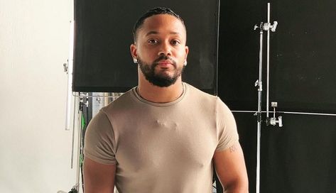 A Black officer almost shot rapper and actor Romeo Miller during a traffic stop, but then, the officer recognized Miller as a celebrity. Romeo Miller, Sweet Videos, Car Tech, Master P, 34th Birthday, Short Novels, Black Dude, Expecting A Baby, Beginning Writing