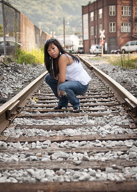 Railroad Track Pictures, Railroad Photoshoot, Sweet 16 Photo, Senior Year Pictures, Track Pictures, Trendy Photography, Railroad Photography, Senior Pictures Poses, Senior Photoshoot