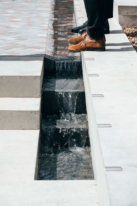 Freyberg Place by ISTHMUS « Landscape Architecture Platform | Landezine Waterscape Design, Building Landscape, Water Architecture, Urban Landscape Design, Plans Architecture, Water Effect, Concrete Steps, Lan Can, Unique Chair