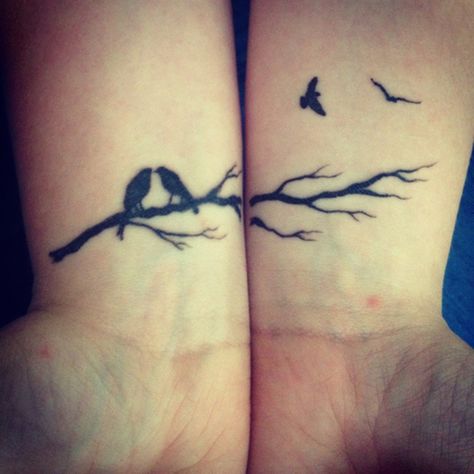 Love Bird Tattoo Couples, Bird Tattoos Arm, Small Bird Tattoos, Tiny Bird Tattoos, Bird Tattoo Wrist, Tattoo Bird, Small Bird Tattoo, Crow Tattoo, Small Wrist Tattoos