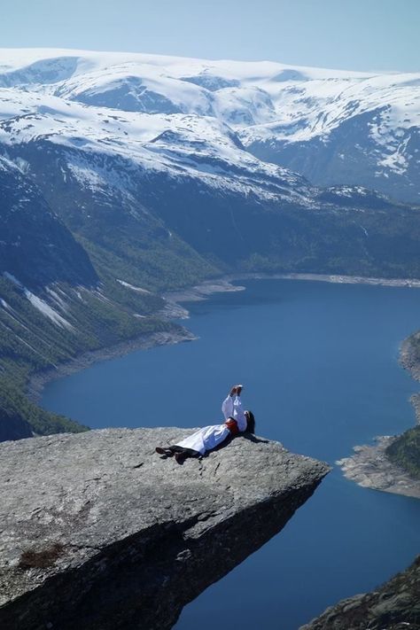 Trolltunga in Norway Beautiful Views, Dream Big, Beautiful Nature, Norway, Natural Beauty, Beautiful Places, Nature Photography, Hiking, Natural Landmarks