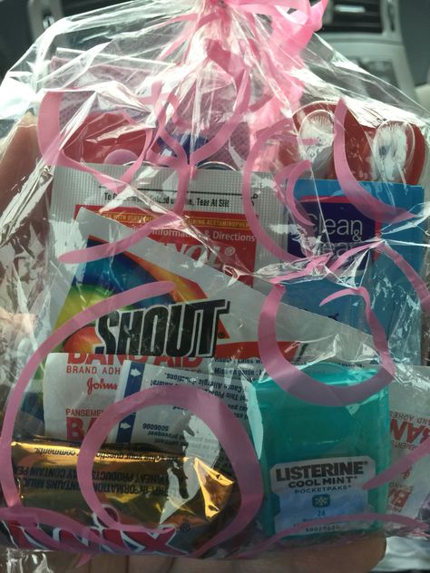 Prom Goodie Bags Ideas, Listerine Cool Mint, Goody Bags, Party Night, Goodie Bags, Gift Bags, Gift Bag, Gum, Mint